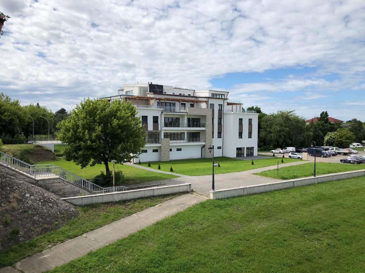 Moment Apartments Szolnok Exterior foto